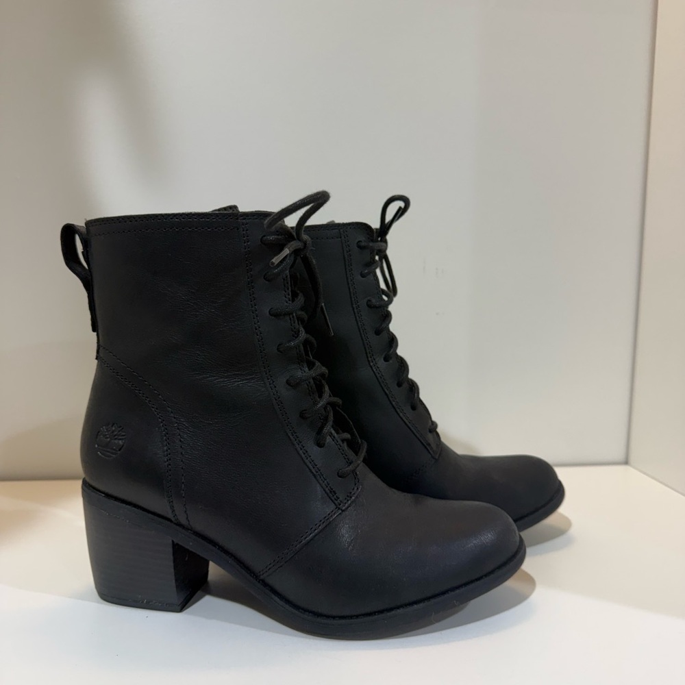 Timberland Women's Black Lace-Up Boots - Picture 2 of 5